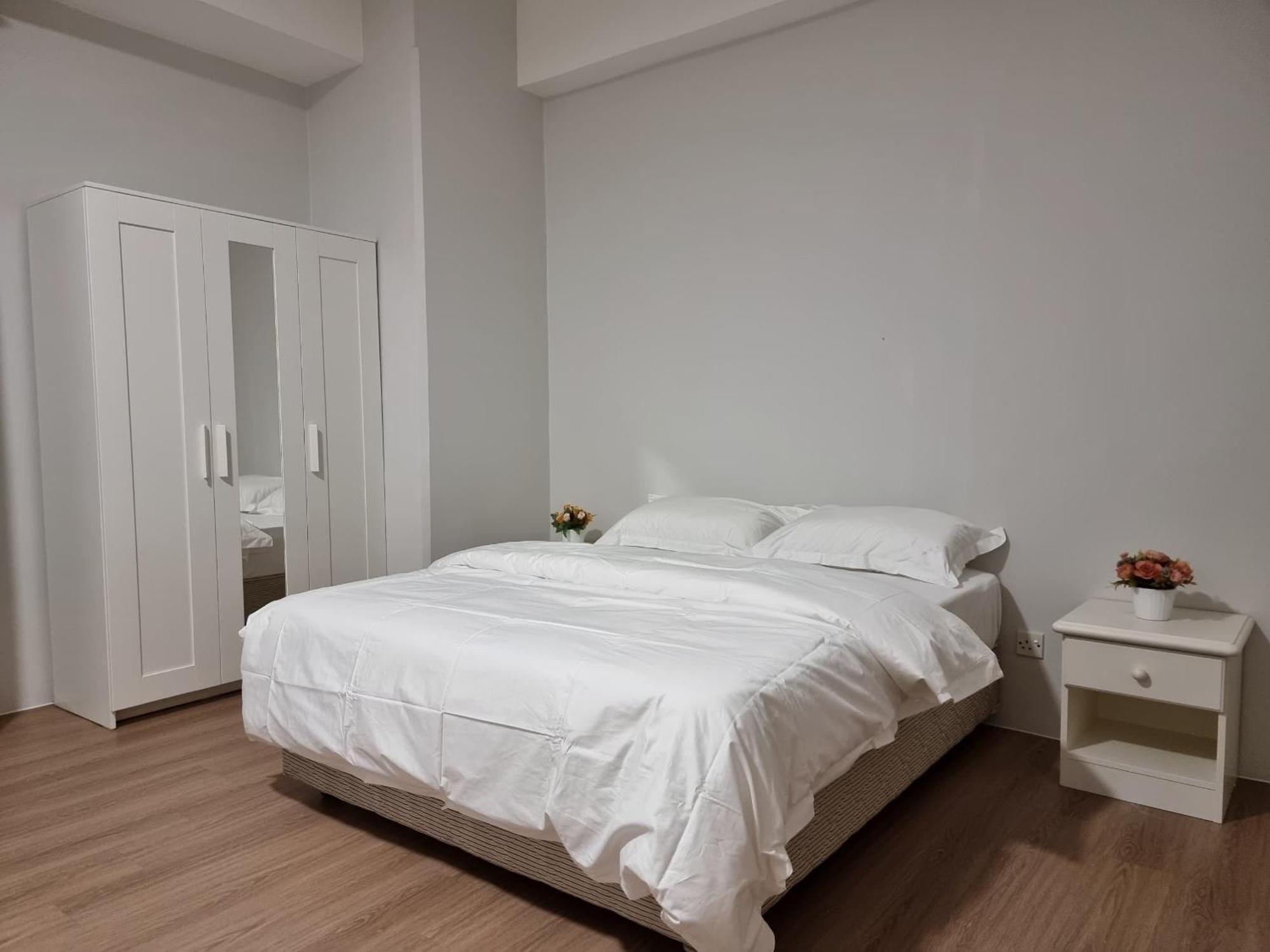 Cozzzy Hut Riverbank Suites Kuching With Spectacular River View Exterior foto